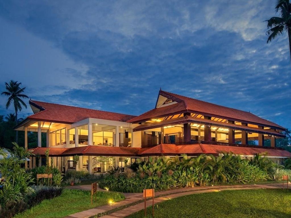 top-10-best-resorts-in-kumarakom-3 Top 10 Best Resorts in Kumarakom