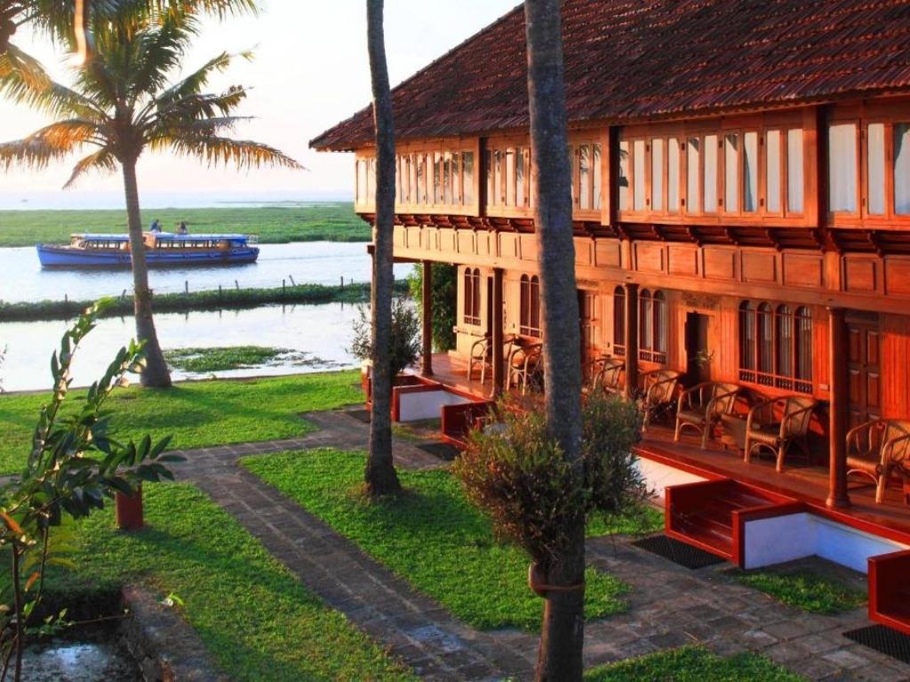 top-10-best-resorts-in-kumarakom-5 Top 10 Best Resorts in Kumarakom